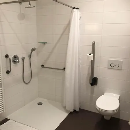 The 5 Hotel